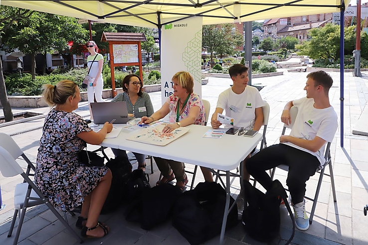 A Szinva terasz volt és lesz még alkalmi „részvételi pont” a napokban (fotó: Mocsári László, Minap)