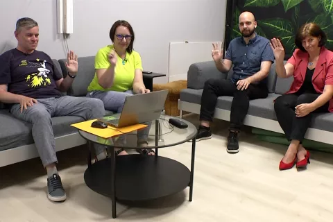 Balogh Attila (Városháza), Kovács Kamilla (Városháza), Csere Áron (Dialóg Egyesület) és Varga Andrea (alpolgármester) az online sajtótájékoztatón